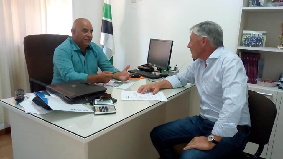 El Presidente Municipal Sr. Fabián Constantino recibió en su despacho al Viceintendente de la Localidad Vecina de Urdinarrain Sr. Jorge Riehme