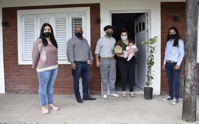 ENTREGA DE ESPECIES ARBOREAS Y PLACAS DE NACIMIENTOS A NIÑOS NACIDOS ENTRE OCTUBRE DE 2019 Y OCTUBRE DE 2020