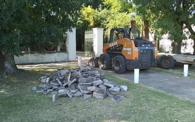 PLAYÓN DE ACCESO EN SALÓN PARROQUIAL