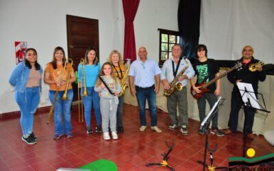 ENTREGA DE INSTRUMENTOS E INSUMOS AL TALLER BANDA MUNICIPAL