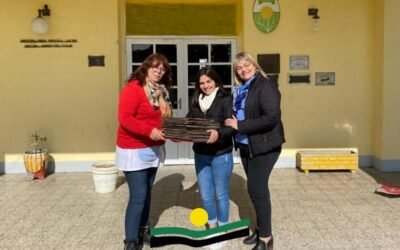 EL TALLER MUNICIPAL “INCLUSIÓN DE LA MANO DEL ARTE Y DEL JUEGO” ENTREGO SUS PRIMEROS JUEGOS A LA ESCUELA N° 27 MARIANO MORENO