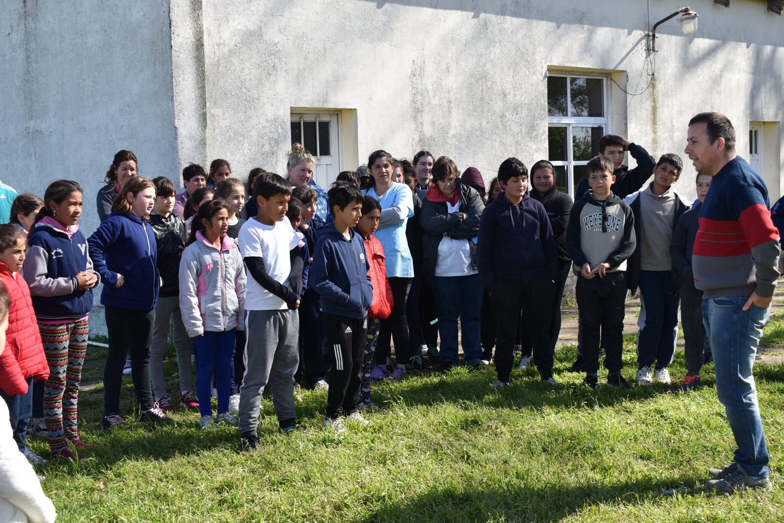 SIMULACRO DE EVACUACIÓN DE EMERGENCIA EN LA ESCUELA MARIANO MORENO