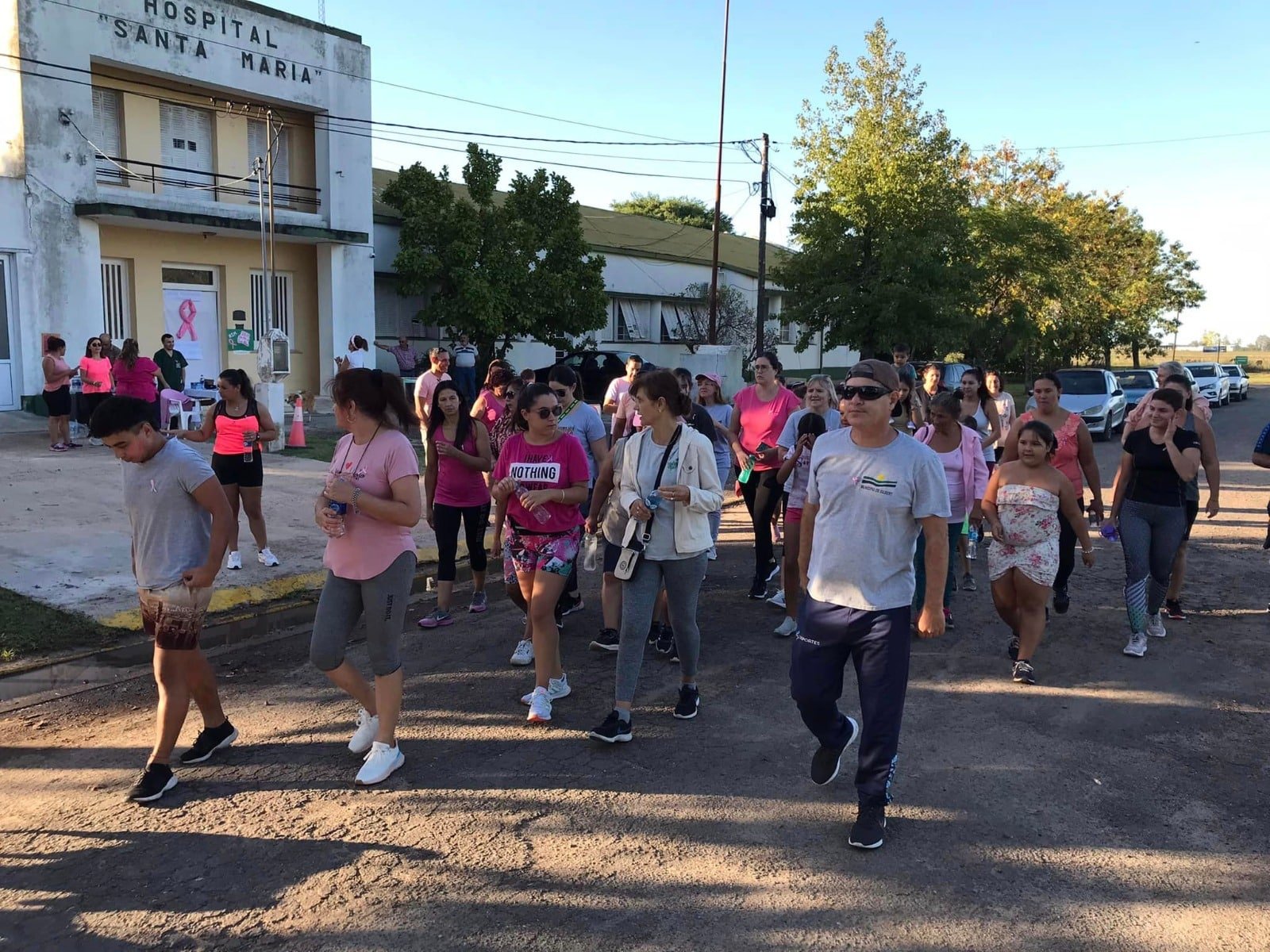 CAMINATA POR EL MES DE LA MUJER EN EL DÍA MUNDIAL DE LA PREVENCIÓN DEL CÁNCER DE CUELLO UTERINO