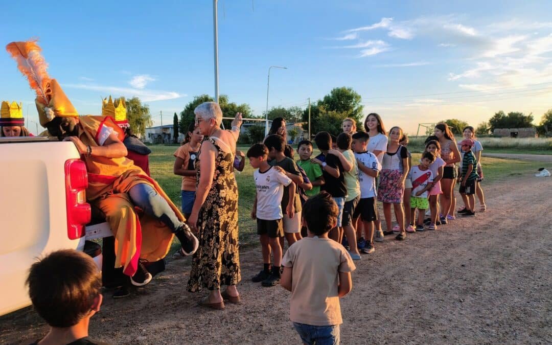 ¡𝗠𝗔𝗚𝗜𝗔 𝗬 𝗔𝗟𝗘𝗚𝗥𝗜́𝗔 𝗘𝗡 𝗚𝗜𝗟𝗕𝗘𝗥𝗧 𝗖𝗢𝗡 𝗟𝗔 𝗟𝗟𝗘𝗚𝗔𝗗𝗔 𝗗𝗘 𝗟𝗢𝗦 𝗥𝗘𝗬𝗘𝗦 𝗠𝗔𝗚𝗢𝗦!