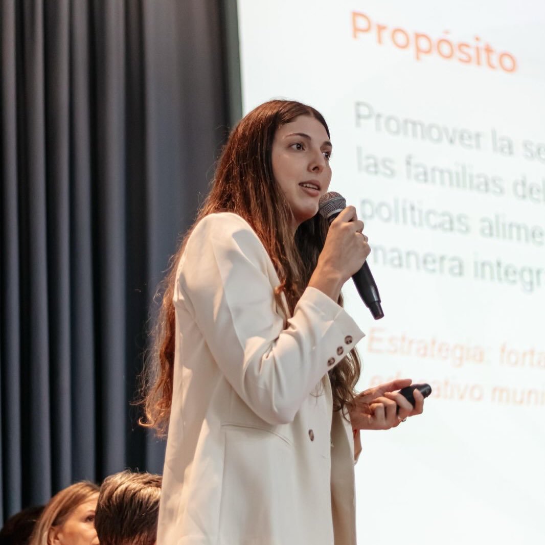 𝗚𝗶𝗹𝗯𝗲𝗿𝘁 𝗣𝗿𝗲𝘀𝗲𝗻𝘁𝗲 𝗲𝗻 𝗲𝗹 𝗖𝗼𝗻𝗴𝗿𝗲𝘀𝗼 𝗔𝗿𝗴𝗲𝗻𝘁𝗶𝗻𝗼 𝗱𝗲 𝗡𝘂𝘁𝗿𝗶𝗰𝗶𝗼́𝗻