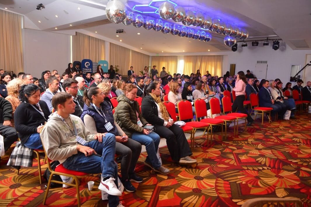 𝗩𝗶𝗹𝗹𝗮 𝗘𝗹𝗶𝘀𝗮 𝗳𝘂𝗲 𝘀𝗲𝗱𝗲 𝗱𝗲𝗹 𝗽𝗿𝗶𝗺𝗲𝗿 𝗖𝗼𝗻𝗴𝗿𝗲𝘀𝗼 𝗱𝗲 𝗖𝗼𝗺𝘂𝗻𝗶𝗰𝗮𝗰𝗶𝗼́𝗻 𝗚𝘂𝗯𝗲𝗿𝗻𝗮𝗺𝗲𝗻𝘁𝗮𝗹 𝗱𝗲 𝗘𝗻𝘁𝗿𝗲 𝗥𝗶́𝗼𝘀