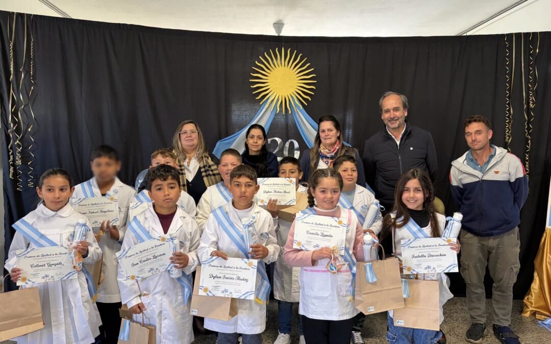 ¡𝗖𝗢𝗡 𝗢𝗥𝗚𝗨𝗟𝗟𝗢 𝗬 𝗘𝗠𝗢𝗖𝗜𝗢́𝗡 𝗩𝗜𝗩𝗜𝗠𝗢𝗦 𝗘𝗟 𝗔𝗖𝗧𝗢 𝗣𝗢𝗥 𝗘𝗟 𝗗𝗜́𝗔 𝗗𝗘 𝗟𝗔 𝗕𝗔𝗡𝗗𝗘𝗥𝗔!