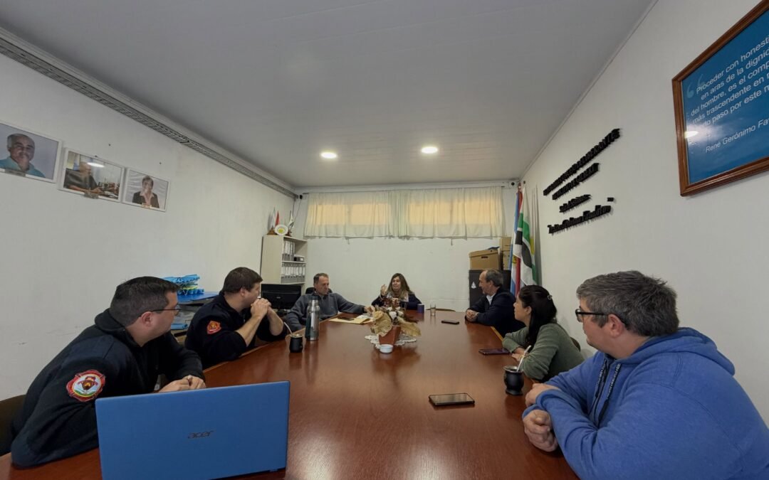 𝗟𝗮 𝗠𝘂𝗻𝗶𝗰𝗶𝗽𝗮𝗹𝗶𝗱𝗮𝗱 𝘆 𝗹𝗼𝘀 𝗕𝗼𝗺𝗯𝗲𝗿𝗼𝘀 𝗩𝗼𝗹𝘂𝗻𝘁𝗮𝗿𝗶𝗼𝘀 𝗮𝗿𝘁𝗶𝗰𝘂𝗹𝗮𝗻 𝗮𝗰𝗰𝗶𝗼𝗻𝗲𝘀 𝗱𝗲 𝗽𝗿𝗲𝘃𝗲𝗻𝗰𝗶𝗼́𝗻 𝗮𝗻𝘁𝗲 𝗲𝗹 𝗙𝗲𝗻𝗼́𝗺𝗲𝗻𝗼 “𝗘𝗹 𝗡𝗶𝗻̃𝗼”