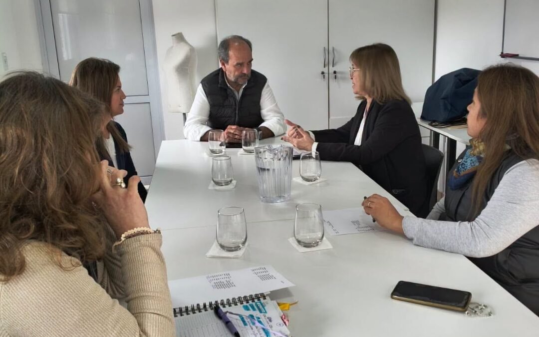 𝗟𝗮 𝗖𝗮𝘀𝗶𝘁𝗮 𝗶𝗻𝗶𝗰𝗶𝗮𝗿𝗮́ 𝘂𝗻 𝗻𝘂𝗲𝘃𝗼 𝗰𝘂𝗮𝘁𝗿𝗶𝗺𝗲𝘀𝘁𝗿𝗲 𝗰𝗼𝗻 𝘀𝗶𝗲𝘁𝗲 𝗽𝗿𝗼𝗽𝘂𝗲𝘀𝘁𝗮𝘀 𝗱𝗲 𝗳𝗼𝗿𝗺𝗮𝗰𝗶𝗼́𝗻 𝗹𝗮𝗯𝗼𝗿𝗮𝗹