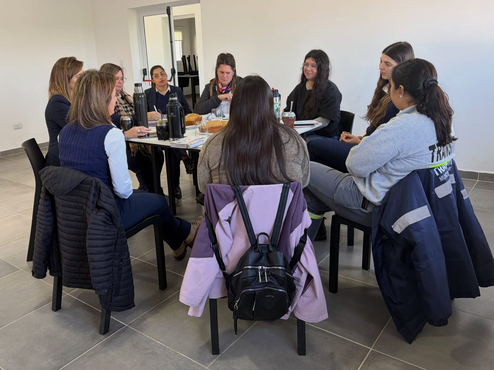 𝗚𝗶𝗹𝗯𝗲𝗿𝘁 𝗳𝗼𝗿𝘁𝗮𝗹𝗲𝗰𝗲 𝘀𝘂 𝗰𝗼𝗺𝗽𝗿𝗼𝗺𝗶𝘀𝗼 𝗰𝗼𝗻 𝗹𝗮𝘀 𝗽𝗿𝗶𝗺𝗲𝗿𝗮𝘀 𝗶𝗻𝗳𝗮𝗻𝗰𝗶𝗮𝘀