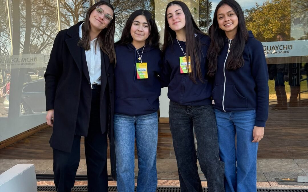 𝗔𝗟𝗨𝗠𝗡𝗔𝗦 𝗗𝗘 𝗟𝗔 𝗘𝗦𝗖𝗨𝗘𝗟𝗔 𝗦𝗘𝗖𝗨𝗡𝗗𝗔𝗥𝗜𝗔 𝗡°𝟮𝟬 𝗗𝗘 𝗚𝗜𝗟𝗕𝗘𝗥𝗧 𝗣𝗔𝗦𝗔𝗥𝗢𝗡 𝗔 𝗜𝗡𝗦𝗧𝗔𝗡𝗖𝗜𝗔𝗦 𝗣𝗥𝗢𝗩𝗜𝗡𝗖𝗜𝗔𝗟𝗘𝗦 𝗗𝗘𝗟 𝗦𝗘𝗡𝗔𝗗𝗢 𝗝𝗨𝗩𝗘𝗡𝗜𝗟