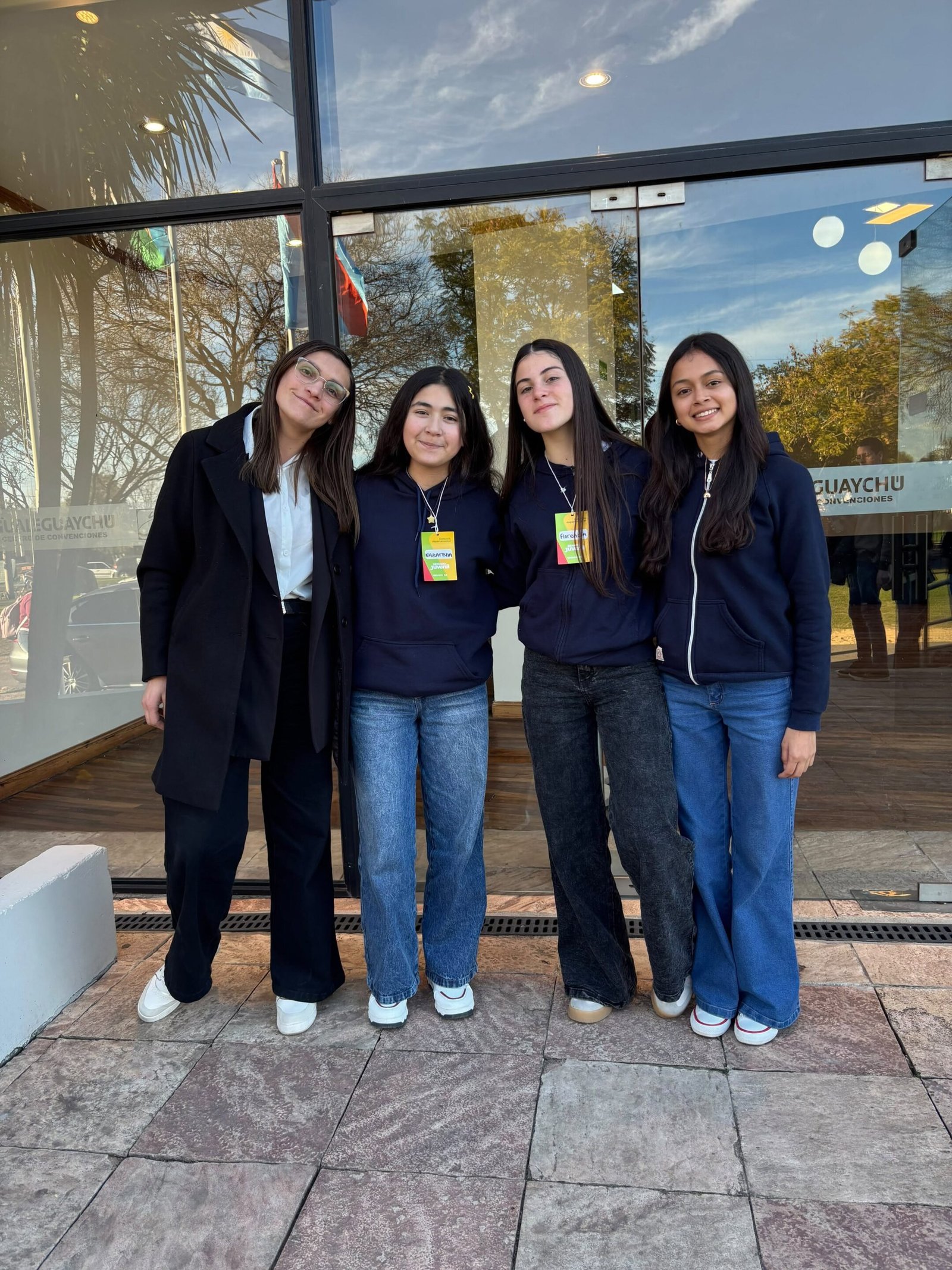 𝗔𝗟𝗨𝗠𝗡𝗔𝗦 𝗗𝗘 𝗟𝗔 𝗘𝗦𝗖𝗨𝗘𝗟𝗔 𝗦𝗘𝗖𝗨𝗡𝗗𝗔𝗥𝗜𝗔 𝗡°𝟮𝟬 𝗗𝗘 𝗚𝗜𝗟𝗕𝗘𝗥𝗧 𝗣𝗔𝗦𝗔𝗥𝗢𝗡 𝗔 𝗜𝗡𝗦𝗧𝗔𝗡𝗖𝗜𝗔𝗦 𝗣𝗥𝗢𝗩𝗜𝗡𝗖𝗜𝗔𝗟𝗘𝗦 𝗗𝗘𝗟 𝗦𝗘𝗡𝗔𝗗𝗢 𝗝𝗨𝗩𝗘𝗡𝗜𝗟